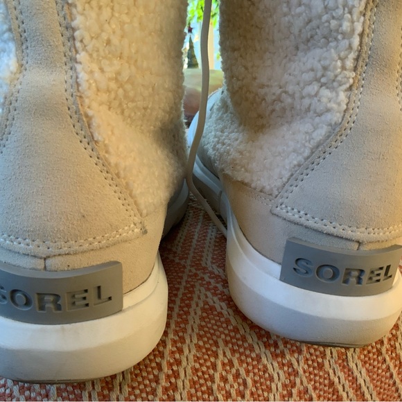 Sorel Women's Winter Boots (lined) - Picture 5 of 5